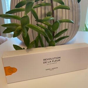 Sana Jardin Revolution De La Fleur Perfume